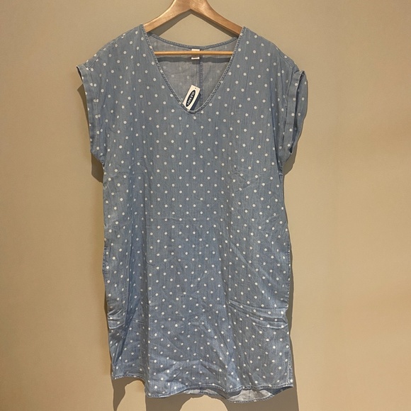 V-neck Button Back Shift Dress - Picture 2 of 4